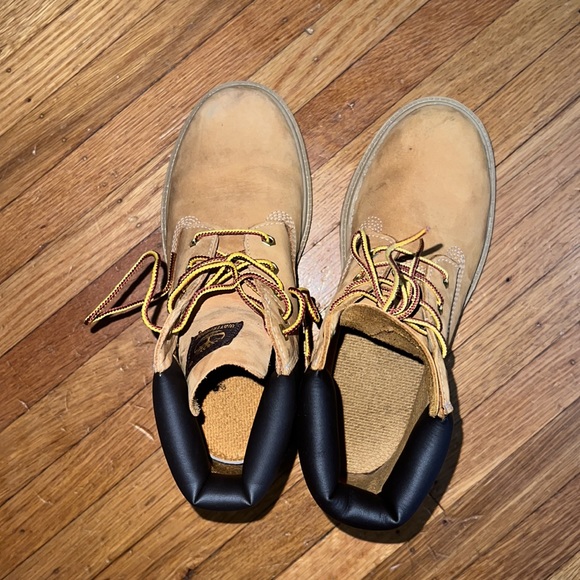 Wheat Timberland size 4.5 - Picture 4 of 5